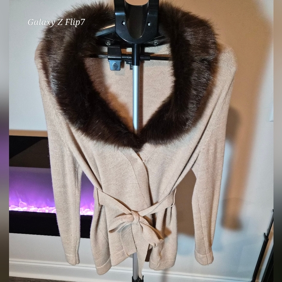 Talbots Sweaters - ​Talbots Petites 100% Merino Wool Cardigan with Faux Fur Collar LP Tan Belted